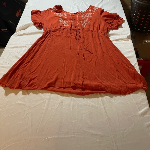 Embroidered Rust Top - Picture 11 of 13